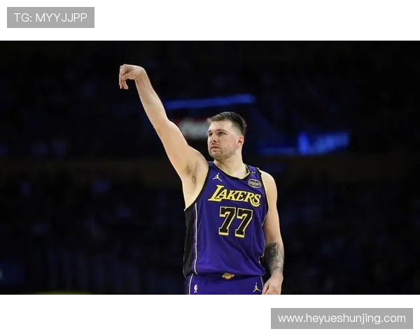 雷迪克称东契奇与里夫斯表现出色令黄蜂防守面临巨大压力